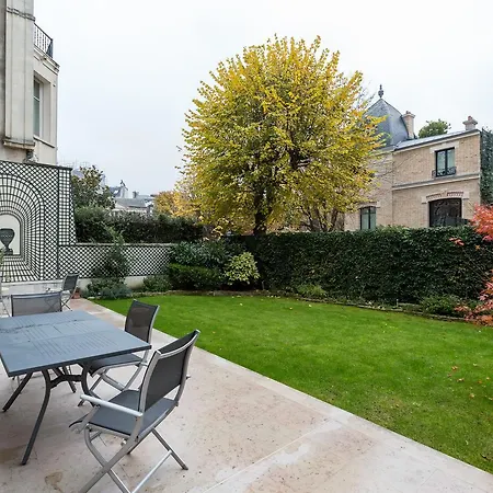 Veeve - Elite Gardens