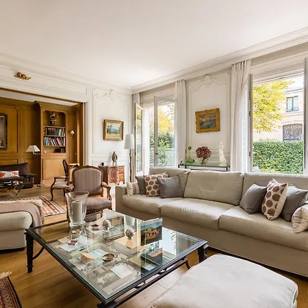 Veeve - Elite Gardens Paris